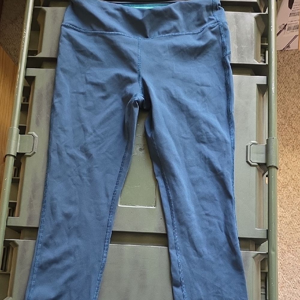 Marika Blue Capris Active Leggings